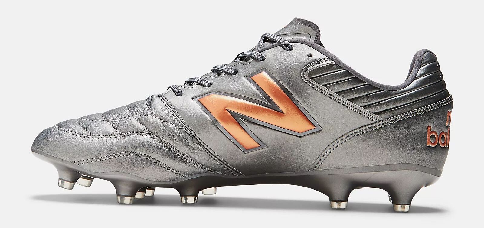 new balance men's 442 v2 team in indoor football shoes