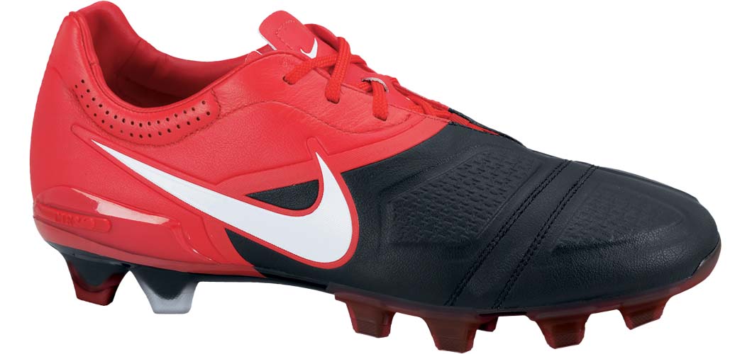 nike old boots